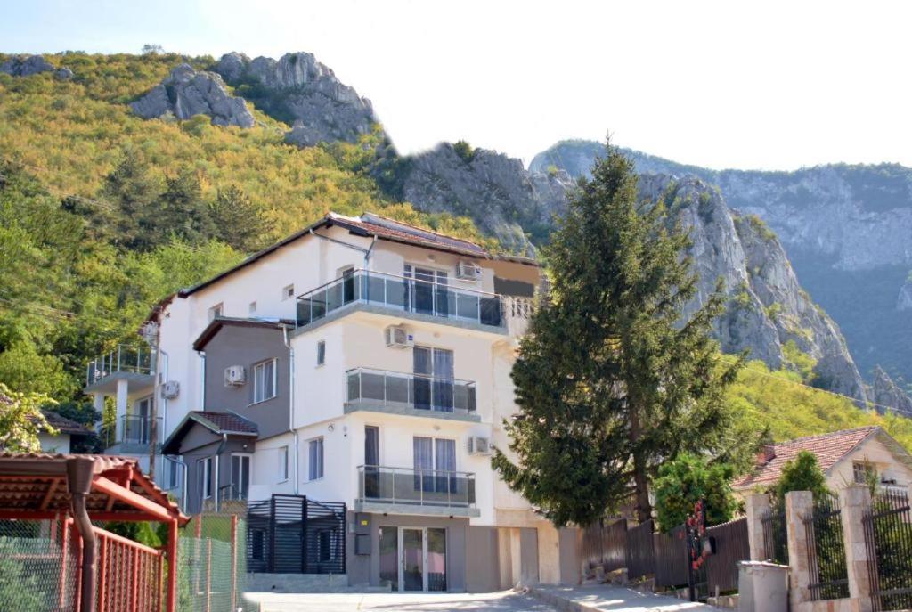 Раде 3-Враца Βράτσα Εξωτερικό φωτογραφία